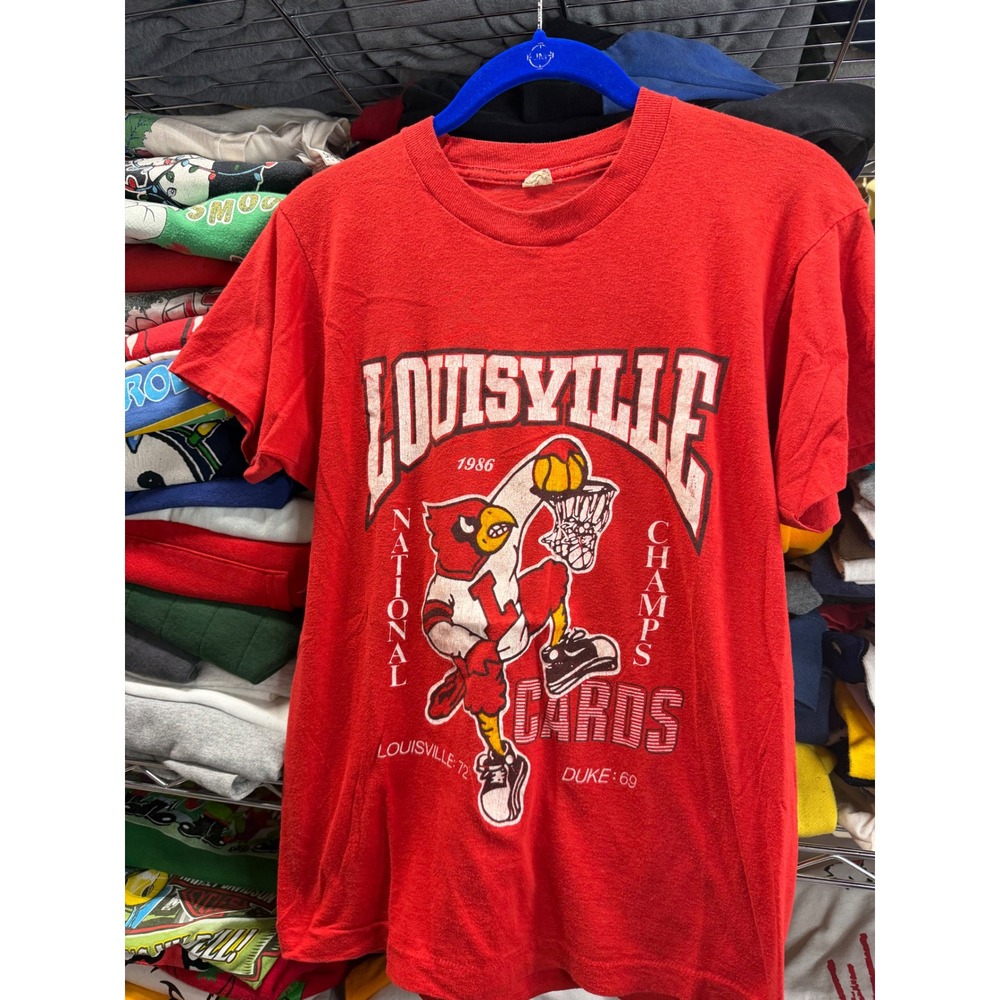 Vintage 1986 Louisville Cardinals National Champs Shirt Red Screen Stars Mens M